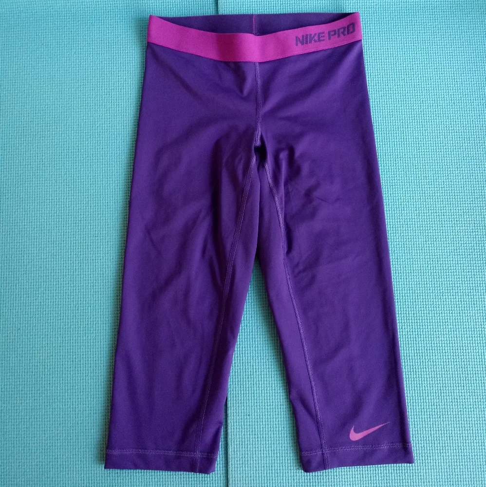 Nike PRO DRI-FIT Sport Capri leggings Size XS